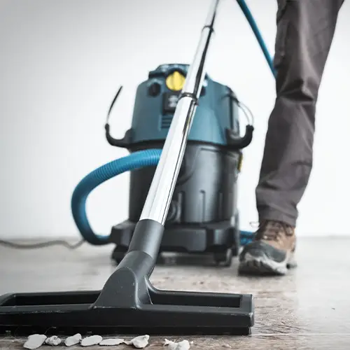 Staubsauger auf einer Baustelle